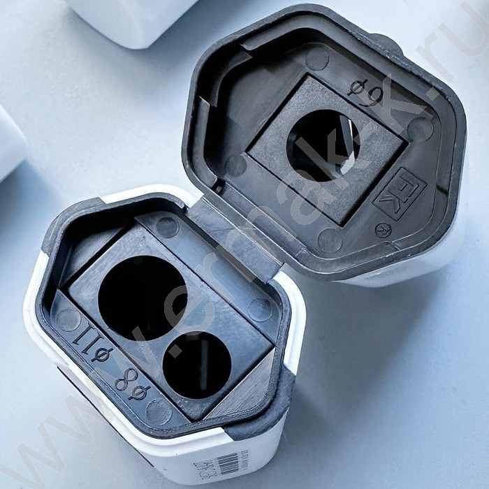 Точилка 3отв. разного диаметра метал+пластик /с двумя контейнерами/ Sketch&art | Фото 2