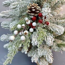 Новогодний сувенир "Ветка заснеженная с красной и белой ягодой"  30см NEW | Фото 6