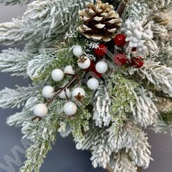 Новогодний сувенир "Ветка заснеженная с красной и белой ягодой"  30см NEW | Фото 7