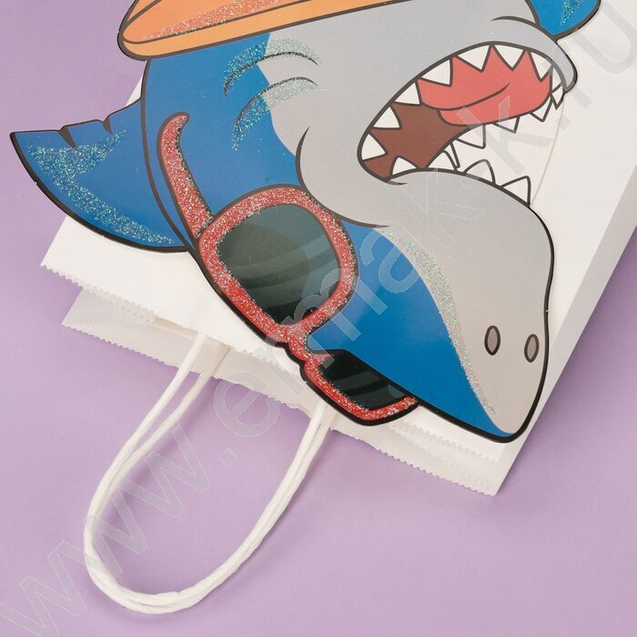 Пакет подарочный глит. и 3D элементом 210гр 18*23*10см (M) Веселая акула | Фото 8